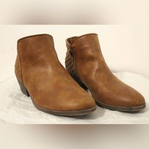 Faded Glory faux leather ankle boots 7 1/2